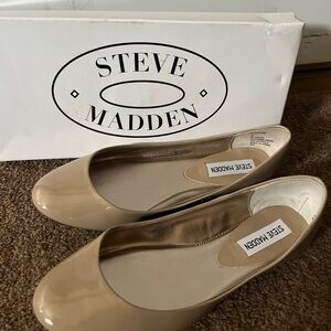 Steve Madden Women's Beige Flats 7W